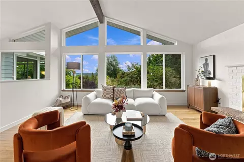 Living - 318 228th St SE, Bothell, WA 98021 photo 1 of 10