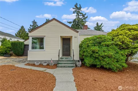 11032 Dayton Ave N, Seattle, WA 98133