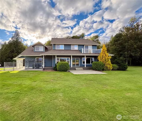 476 W Pole Rd, Lynden, WA 98264