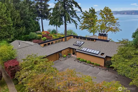 5325 Illahee Ln NE, Olympia, WA 98516