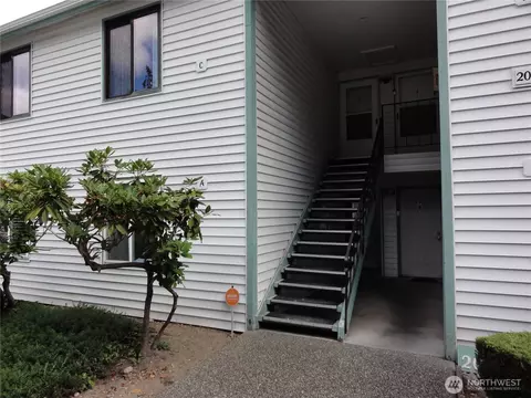 2007 SW 318th Pl #7A, Federal Way, WA 98023