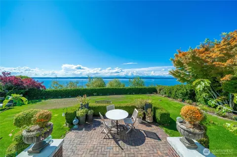 3233 Magnolia Blvd W, Seattle, WA 98119