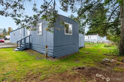 2240 Peace Portal Dr #5, Blaine, WA 98230