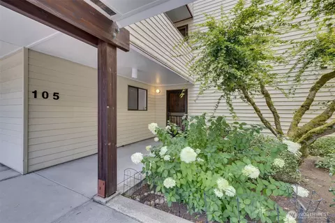 8516 196th St SW #105, Edmonds, WA 98026