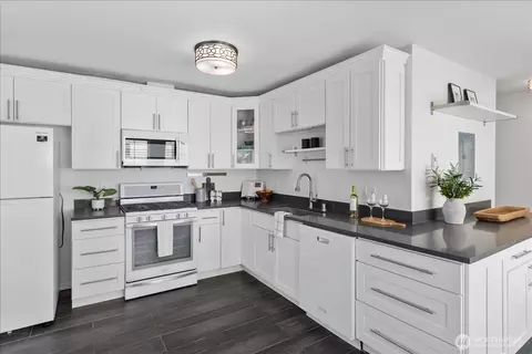 13716 Midvale Ave N #C, Seattle, WA 98133