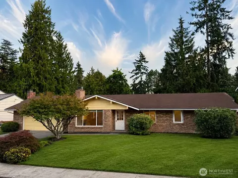 17421 NE 11th St, Bellevue, WA 98008
