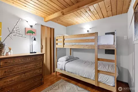 Bedroom - 270 Emerald Lake Dr, Grapeview, WA 98546 photo 1 of 3