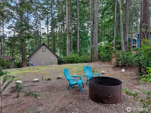 Exterior - 270 Emerald Lake Dr, Grapeview, WA 98546 photo 7 of 7