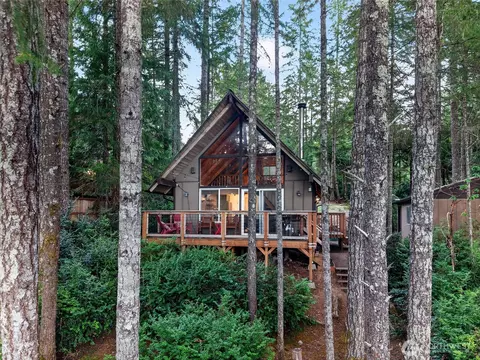 Exterior - 270 Emerald Lake Dr, Grapeview, WA 98546 photo 1 of 7