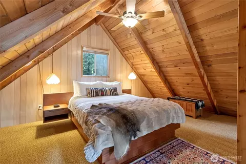 Bedroom - 270 Emerald Lake Dr, Grapeview, WA 98546 photo 2 of 3