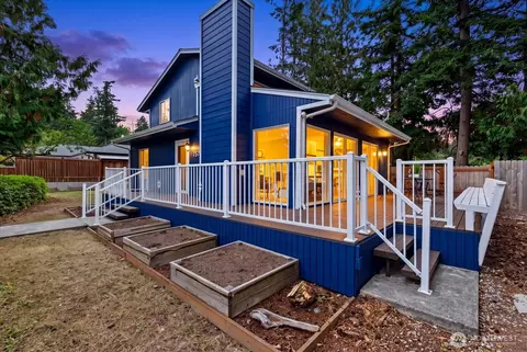 757 Commodore Ln, Camano Island, WA 98282