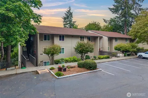 303 Kenyon St NW #2A, Olympia, WA 98502