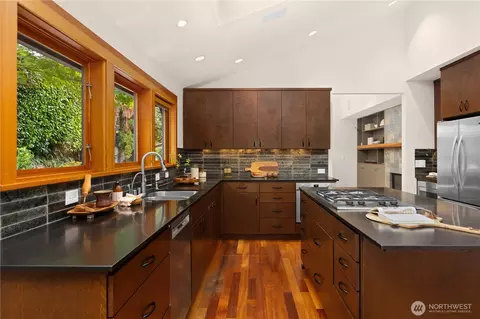 Kitchen - 2223 39th Ave E, Seattle, WA 98112 photo 2 of 4