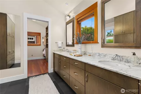 Bath - 2223 39th Ave E, Seattle, WA 98112 photo 3 of 6