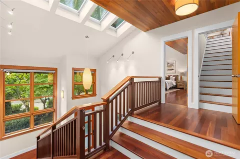 Entry Way - 2223 39th Ave E, Seattle, WA 98112 photo 3 of 4
