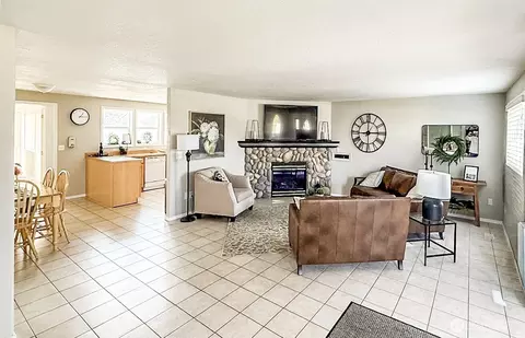 Living - 414 Willow St SW, Orting, WA 98360 photo 3 of 3