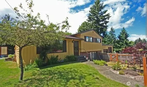 16517 16th Ave SW, Burien, WA 98166