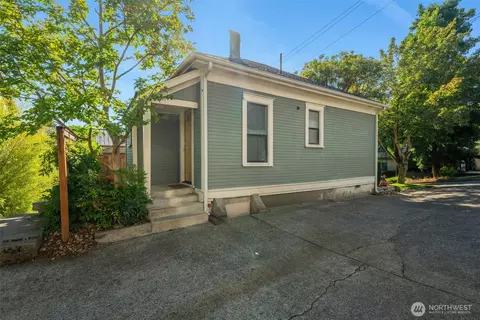 Other - 2614 E John St, Seattle, WA 98112 photo 2 of 4