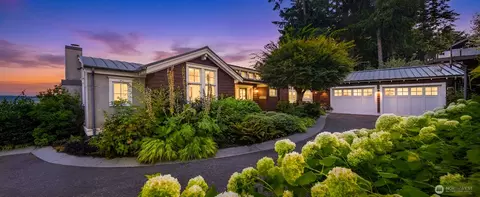 9221 SE 46th St, Mercer Island, WA 98040