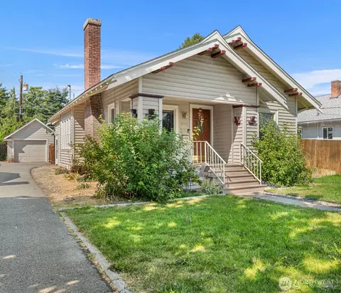 900 Okanogan Ave, Wenatchee, WA 98801
