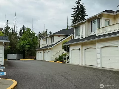 4702 Mill Pond Dr SE #212, Auburn, WA 98092
