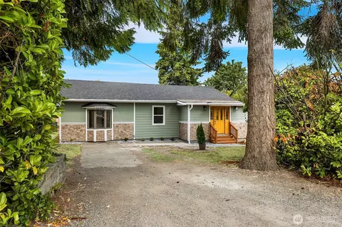 2604 S 122nd St, Seattle, WA 98168