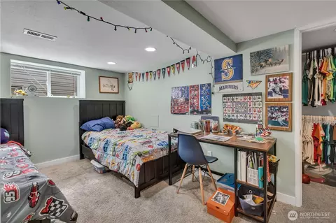 Bedroom - 1081 Lafromboise St, Enumclaw, WA 98022 photo 3 of 3