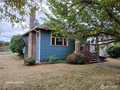 Exterior - 1081 Lafromboise St, Enumclaw, WA 98022 photo 2 of 4