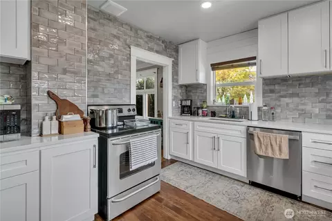 Kitchen - 1081 Lafromboise St, Enumclaw, WA 98022 photo 1 of 3