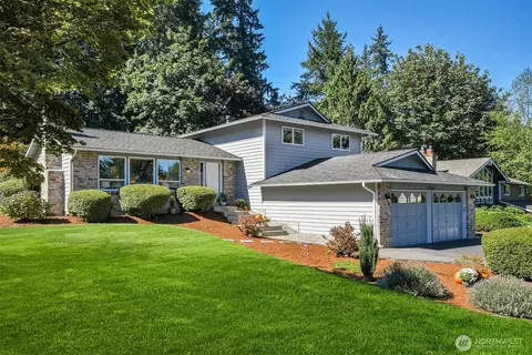 17465 NE 163rd Pl, Woodinville, WA 98072