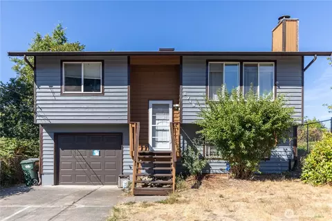1743 Lafayette St S, Parkland, WA 98444