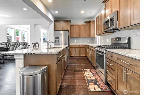 Kitchen - 4523 Riverfront Blvd, Everett, WA 98203 photo 2 of 3