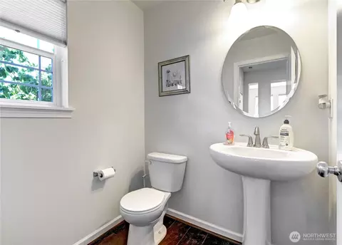 Bath - 4523 Riverfront Blvd, Everett, WA 98203 photo 1 of 4