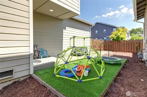 Exterior - 4523 Riverfront Blvd, Everett, WA 98203 photo 2 of 5