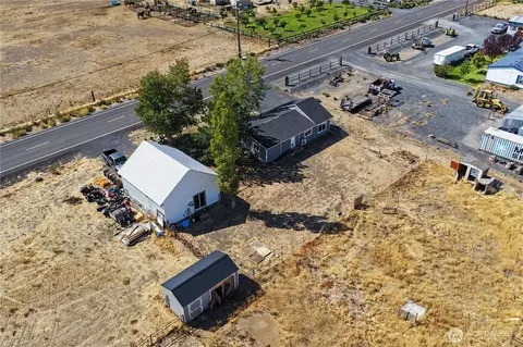 3986 Road 20 NE, Soap Lake, WA 98851
