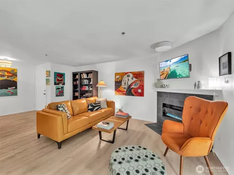 Living - 19404 NE Bothell Way #B104, Bothell, WA 98011 photo 2 of 2