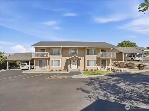 1011 N D N Baker Ave #D, East Wenatchee, WA 98802