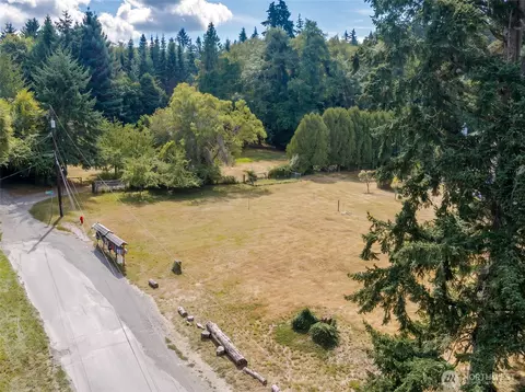 9903 SW 116th St, Vashon, WA 98070