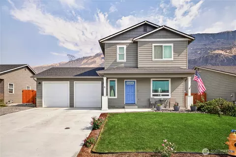 393 Hammond Ln, Rock Island, WA 98850