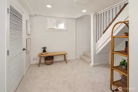 Entry Way - 3504 NE 93rd St, Seattle, WA 98115 photo 1 of 2