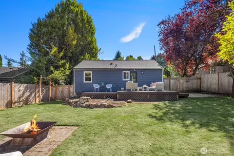 Exterior - 3504 NE 93rd St, Seattle, WA 98115 photo 4 of 9