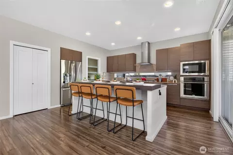Kitchen - 16913 37th Dr SE, Bothell, WA 98012 photo 2 of 3