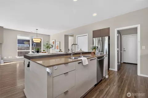 Kitchen - 16913 37th Dr SE, Bothell, WA 98012 photo 3 of 3