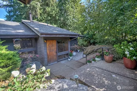 5016 Brassfield Rd SE, Olympia, WA 98501