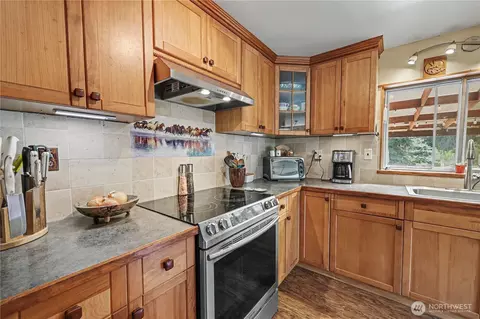 Kitchen - 62 Roupe Rd, Sequim, WA 98382 photo 3 of 3