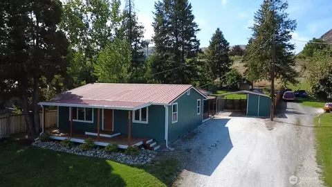 2120 Deerpath Dr, Oroville, WA 98844