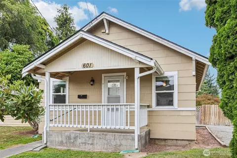 601 W Hazel St, Mount Vernon, WA 98273