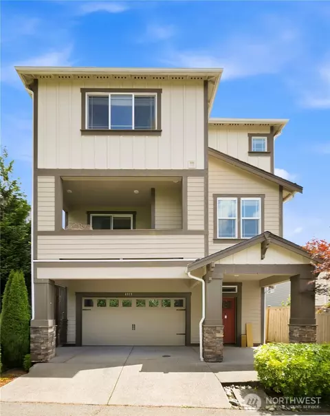 Exterior - 4313 235th Pl SE, Bothell, WA 98021 photo 2 of 5