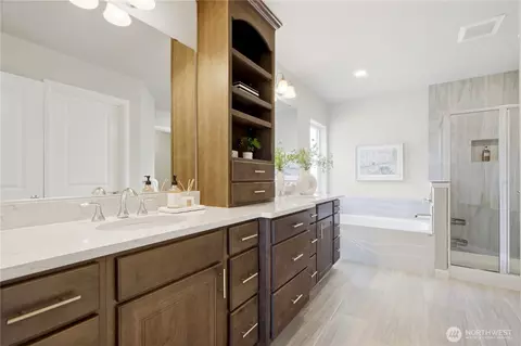 Bath - 4313 235th Pl SE, Bothell, WA 98021 photo 2 of 6