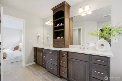 Bath - 4313 235th Pl SE, Bothell, WA 98021 photo 1 of 6